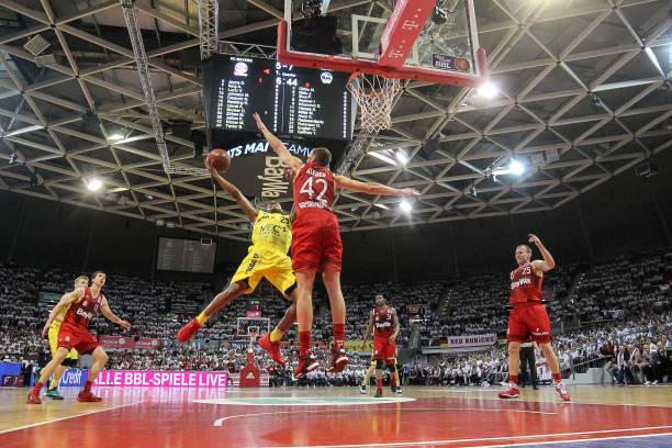 高压逼抢与 高压逼抢与